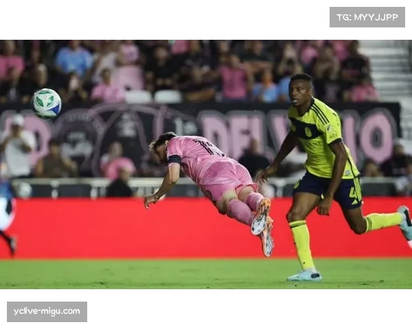 梅西伪九号战术奏效 迈阿密国际季后赛进攻体系被激活